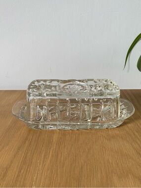 Vintage Anchor Hocking Early American Prescut Clear Glass Covered Butter Dish